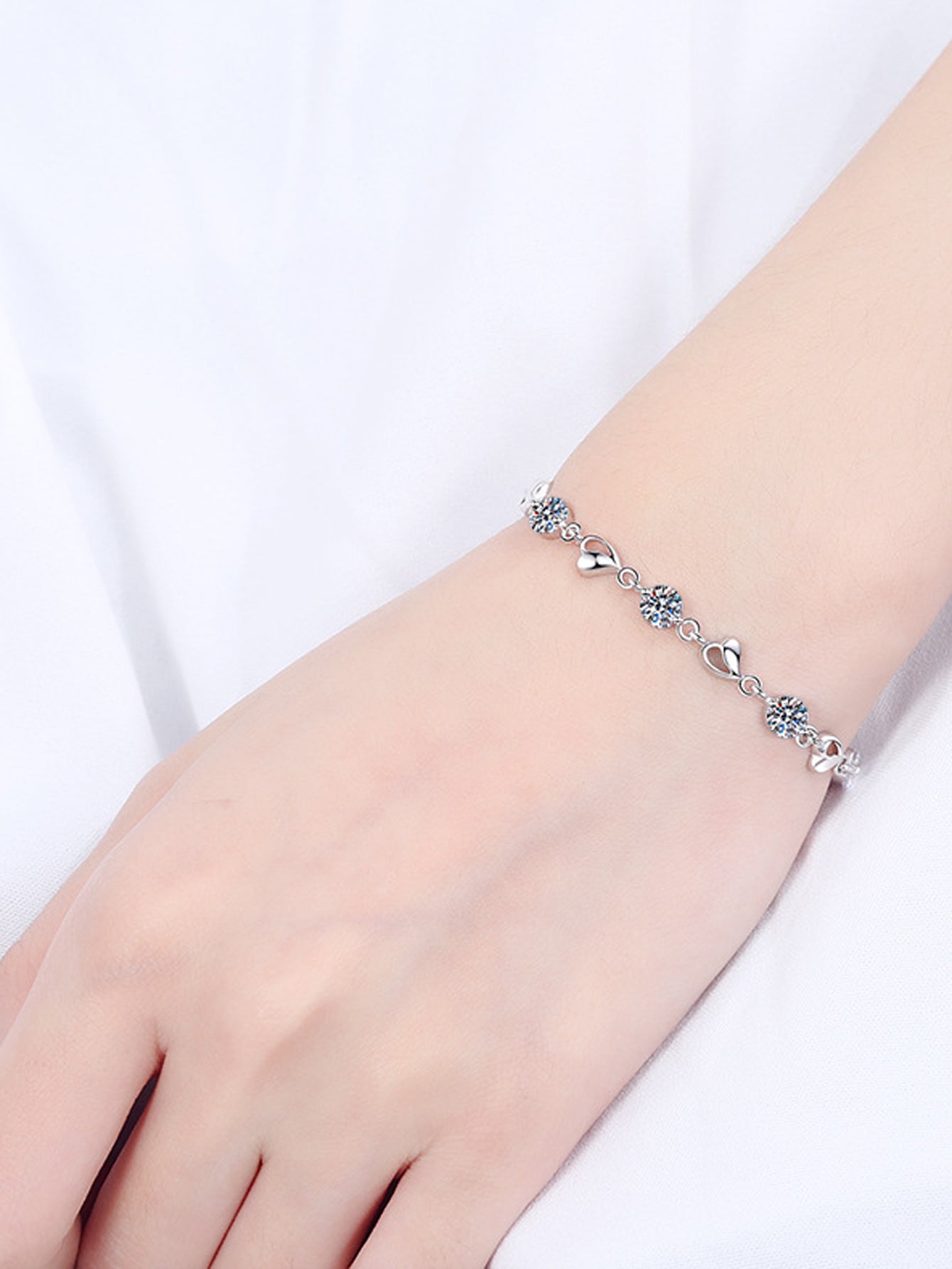 Elegant Women's 925 Sterling Silver Moissanite Gorgeous