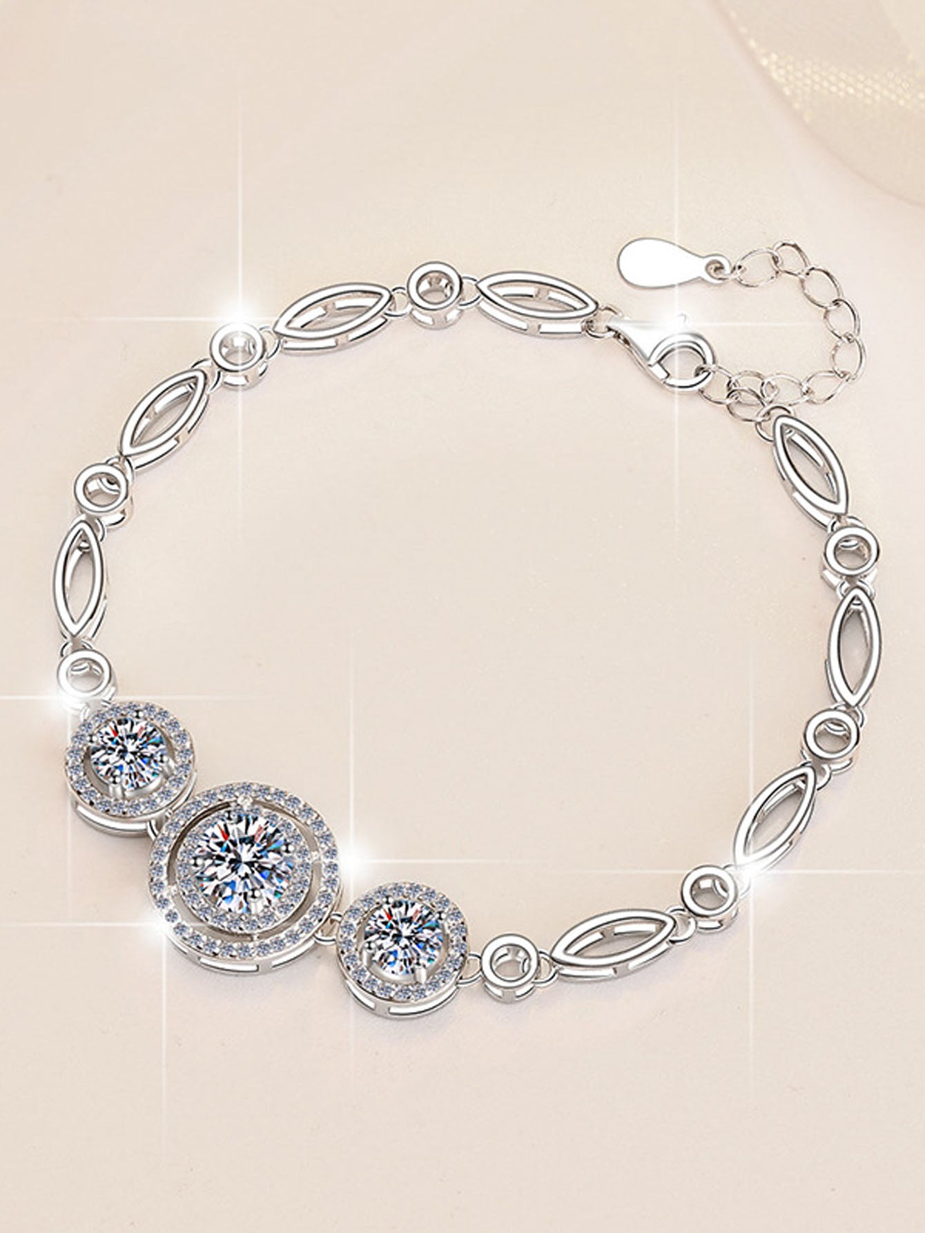 S925 Silver 2 Carat Moissanite Round Bead Bracelet Elegant High-End Luxury for European American for Party Wedding