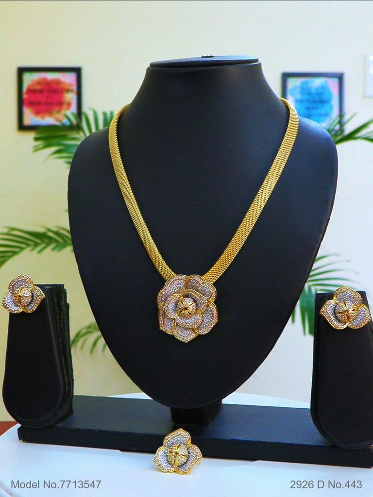 Handcrafted Cz Pendant Set